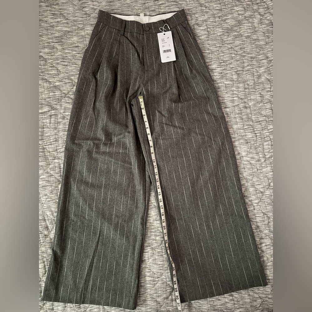 LeAL.X High Rise Wide Leg Gray Stripped Trousers Sz 8 NWT | High Rise Trousers- - Picture 6 of 9